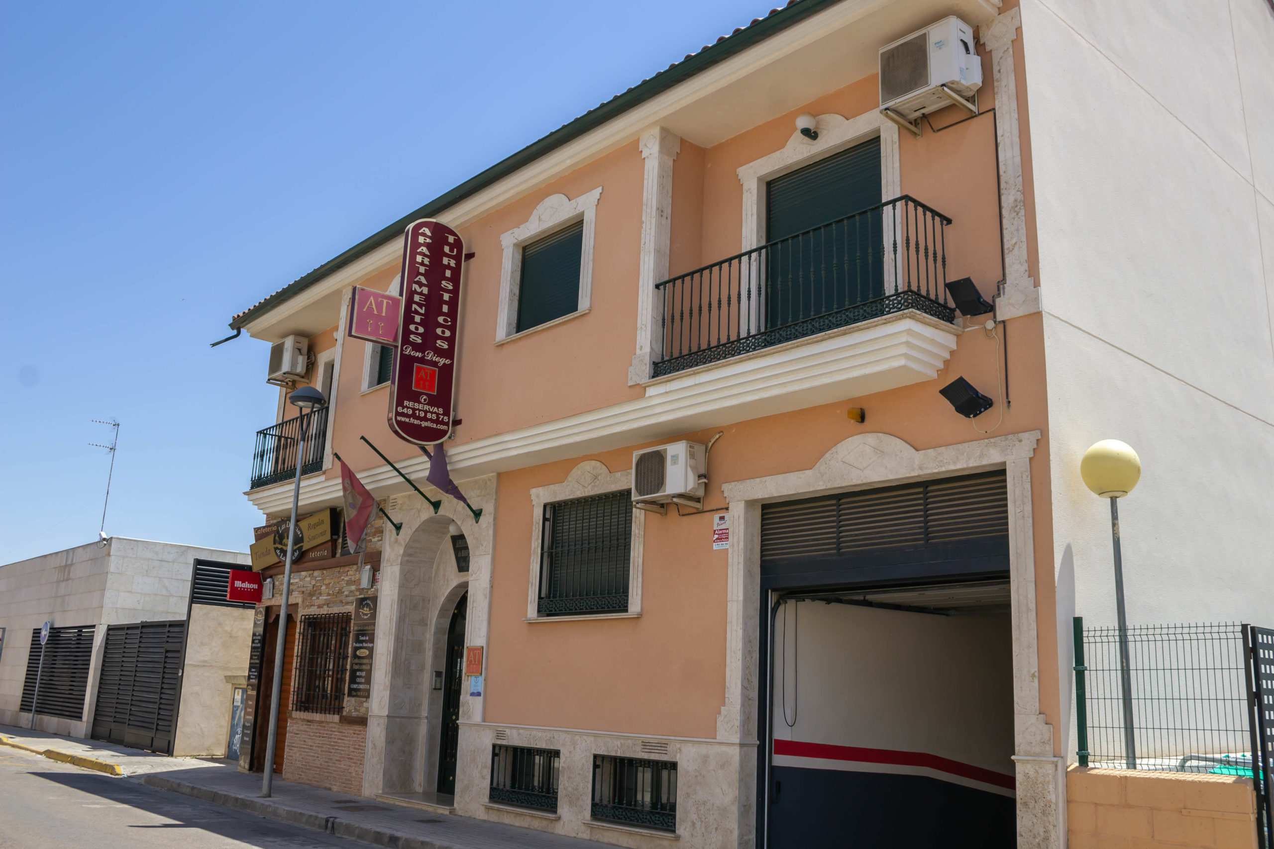 Castilla La Mancha Wine Route - Services in Tomelloso - Hijas de García Perona